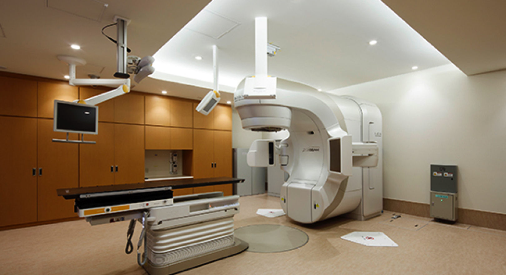 最新鋭リニアック３台(放射線治療室)
